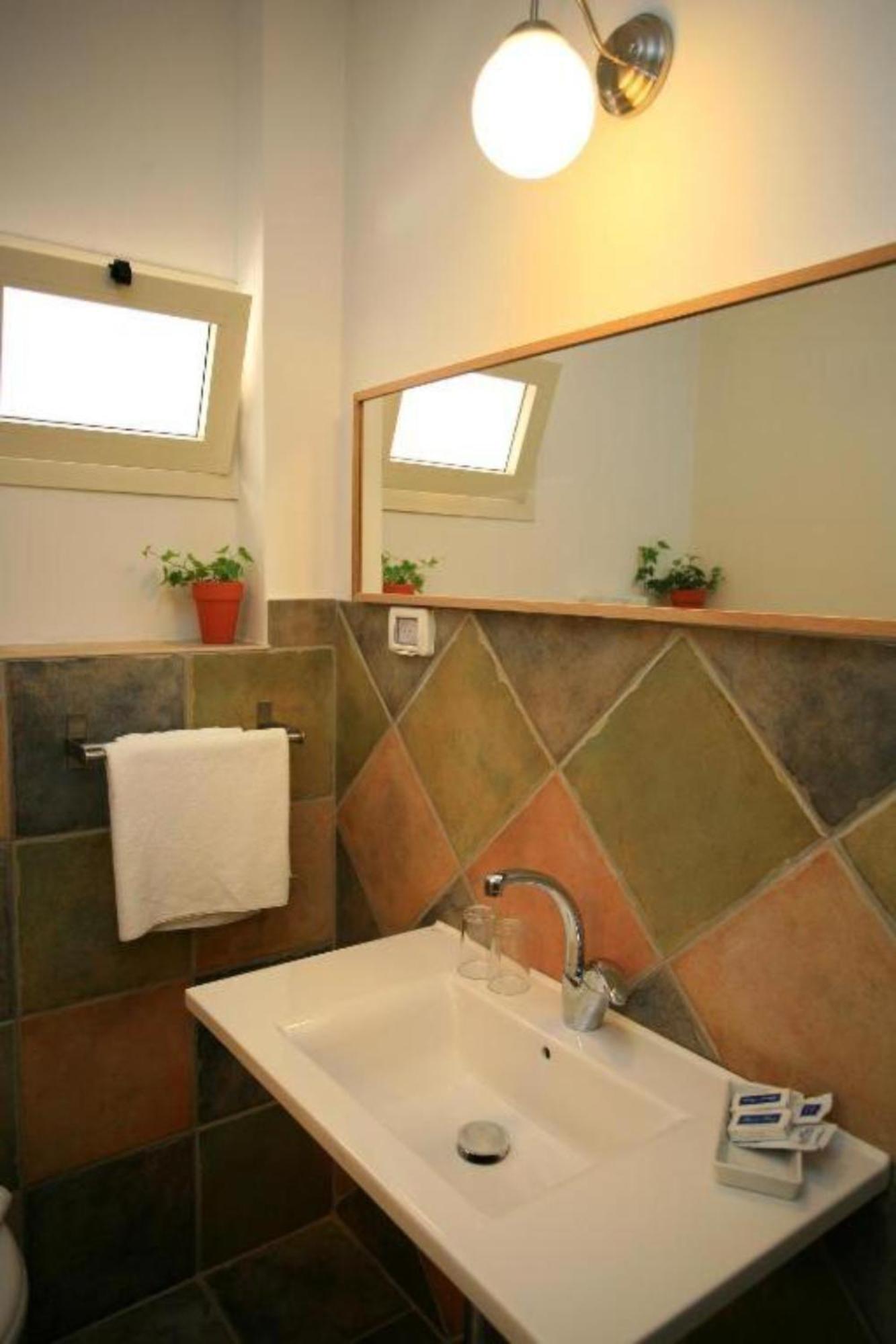 Shaar Hagolan Kibbutz Country Lodging ภายนอก รูปภาพ