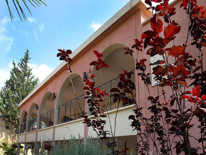 Shaar Hagolan Kibbutz Country Lodging ภายนอก รูปภาพ