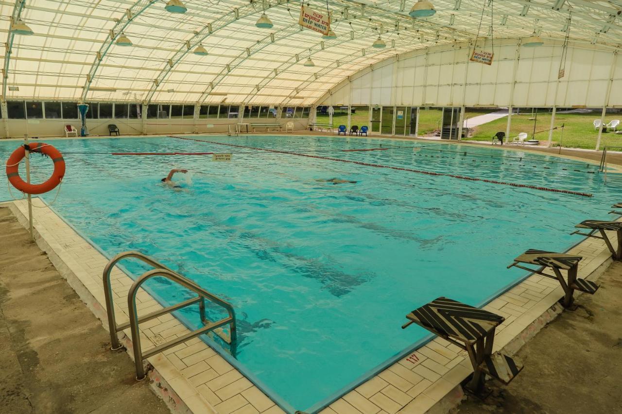 Shaar Hagolan Kibbutz Country Lodging ภายนอก รูปภาพ